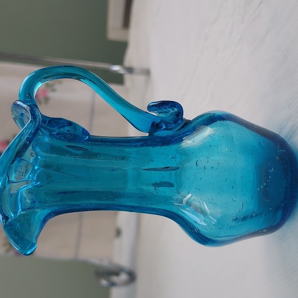 Vintage hand blown glass Mini vase creamer pitcher - Picture 6 of 13